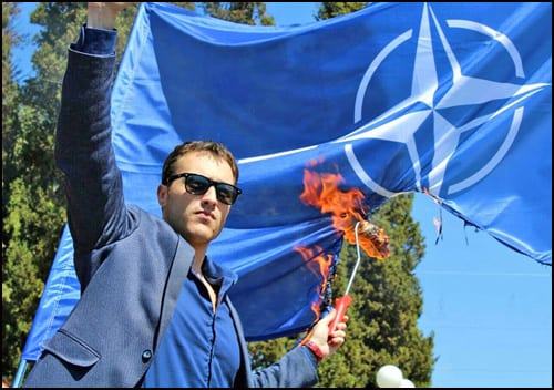 Marko-Milačić-NATO-zastava