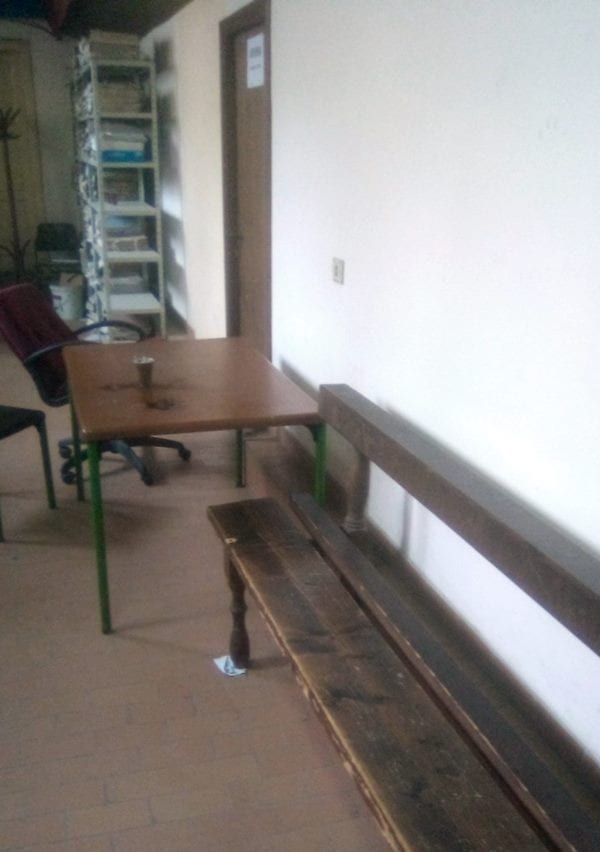 Spolja gladac.... 1 uprava
