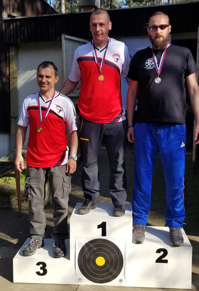 Čačanski streličari na turniru u Bečeju 2 strelicari1b