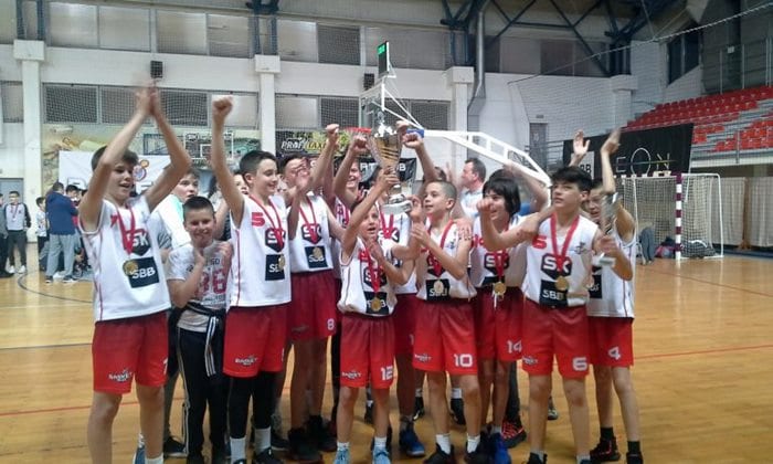 Klinci iz Mladosti predstavljaju grad i zemlju košarke 2 mladji pioniri 2