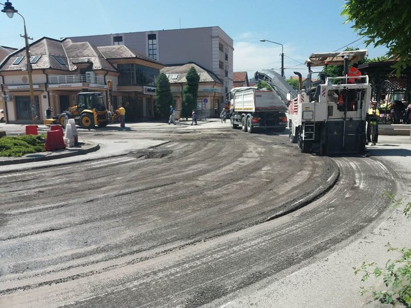 Asfaltiranje kružnog toka 1 radovi2
