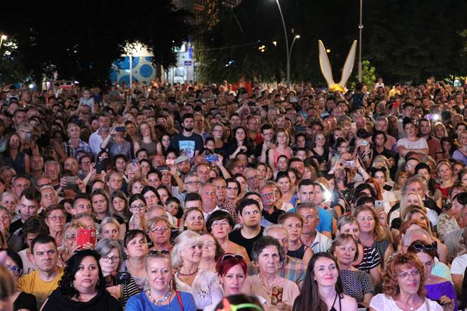 CACAK NEMANJA RADULOVIC KONCERT 26062019 MNA MILOS LUKIC 02