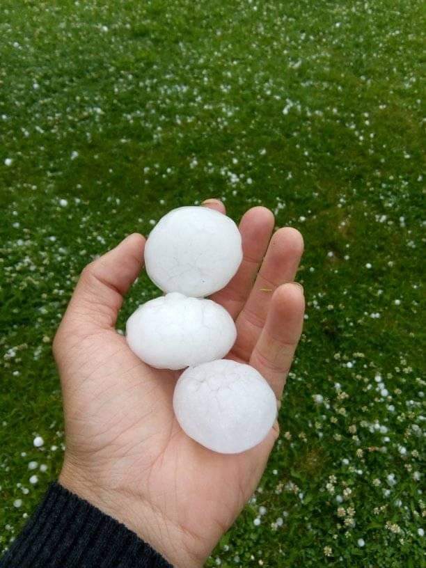 Krupan grad i na teritoriji Čačka, polupani crepovi 1 grad