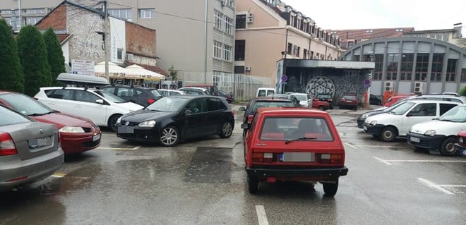 Uskoro naplata parkiranja u ulici Veselina Milikića 2 parking1