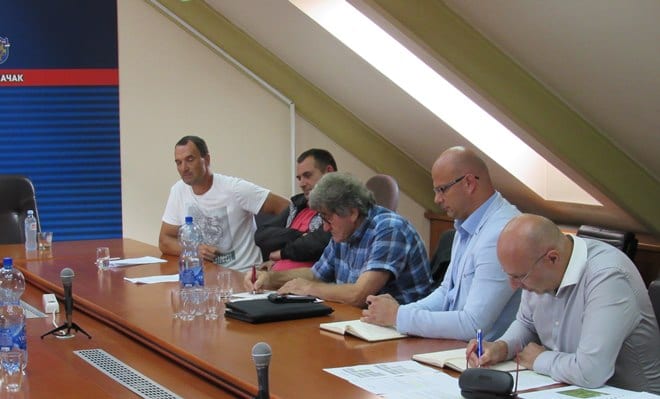 Gradsko rukovodstvo i voćari konačno za istim stolom 4 vocari1