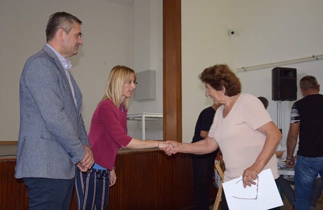 Uručeni ugovori za 160 poljoprivrednika 3 CACAK POLJOPRIVREDA SUBVENCIJE 23082019 MNA KABINET GRADONACELNIKA 03