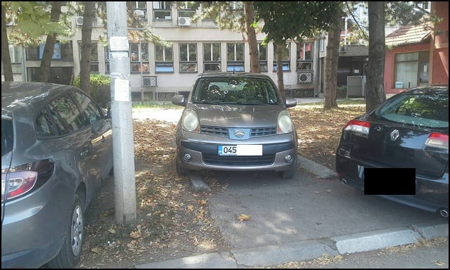 bahato parkiranje sud