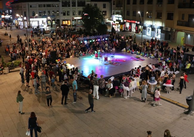 Predstave i maskenbal za najmlađe 1 CACAK PRICA PREDSTAVA 05092019 MNA MILOS LUKIC 02