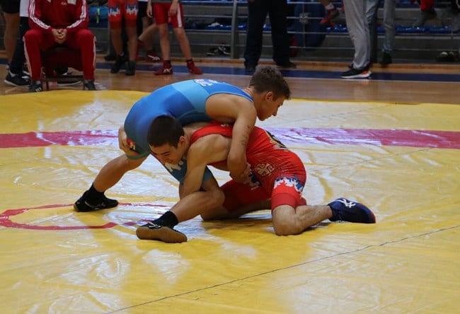 Preko 300 rvača na Državnom prvenstvu u Čačku (FOTO) 4 CACAK RVANJE JUNIORI 28092019 MNA MILOS LUKIC 02