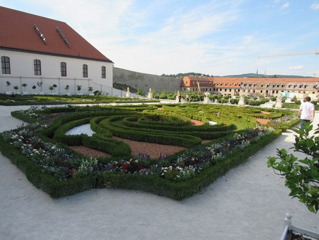 Rekonstrukcija ograde Narodnog muzeja i prilaza Disovom spomeniku 6 bratislava3