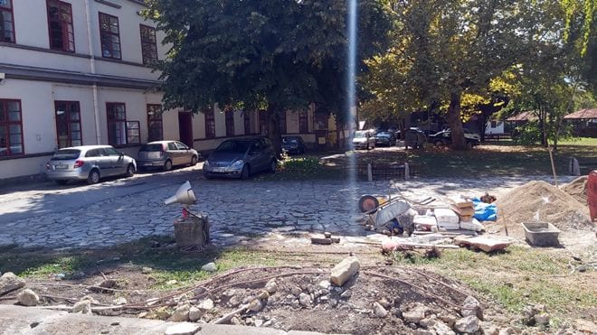 Rekonstrukcija ograde Narodnog muzeja i prilaza Disovom spomeniku 3 dvoriste muzej