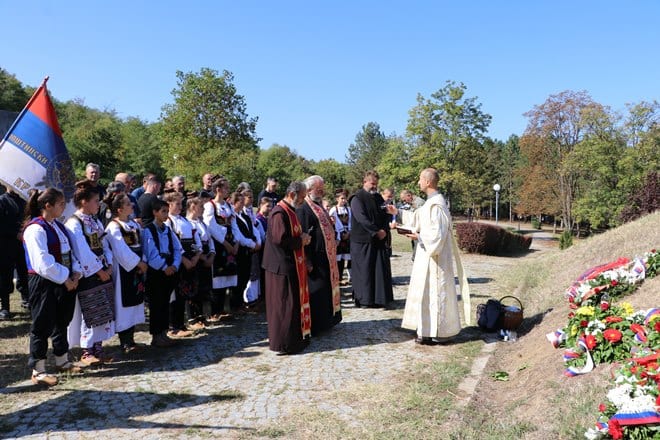 Predstavnici SUBNOR-a i Ravnogorci obeležili oslobođenje Čačka 1 CACAK RAVNOGORCI OSLOBODJENJE GODISNJICA 01102019 MNA MILOS LUKIC