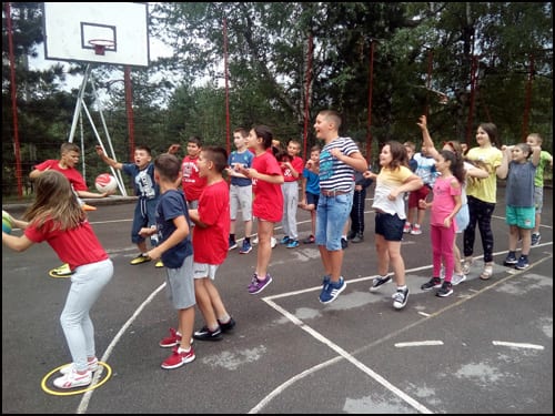Prošlogodišnji pobednici odeljenje III2 OŠ Miloje Zakić na nagradnoj rekreativnoj nastavi
