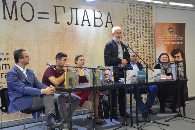 Издања чачанске Библиотеке на Mеђународном сајму књига 1 sajam1
