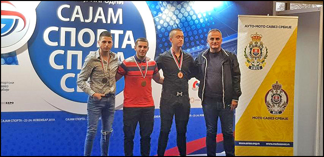 Najbolji u klasi MX2 s leva na desno Vukašin Jablanovic, Nenad Petrovic i Strahinja Kalamkovic
