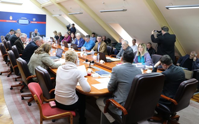 CACAK VECE SEDNICA 20122019 MNA MILOS LUKIC 05