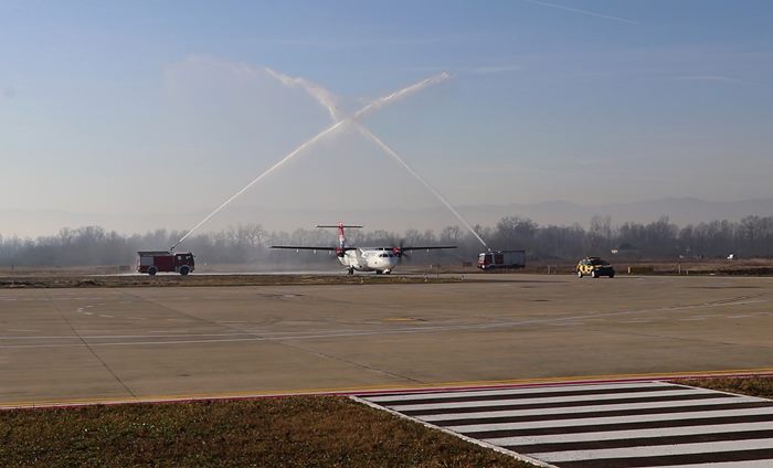 FOTO reportaža sa prvog leta ka Beču 7 KRALJEVO LADJEVCI AVION DOLAZAK MORAVA 17122019 MNA MILOS LUKIC 05