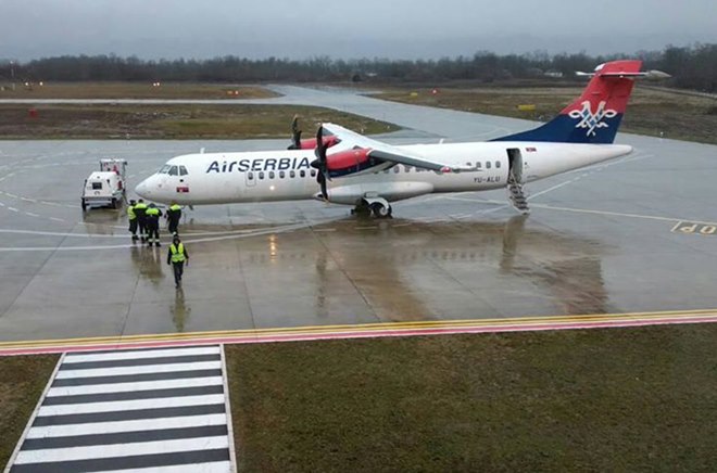 LADJEVCI AERODROM MORAVA AVION 24122019 MNA AERODROM MORAVA 01