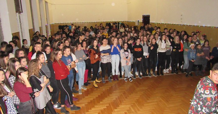 Humanitarna žurka učenika Gimnazije (FOTO) 1 gimnazija13