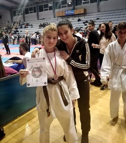 Srebro za Jovanu 1 karate4
