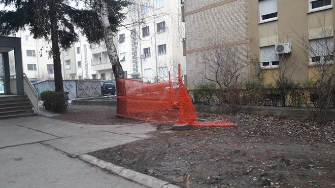 Iza radnika JKP Grejanje ostala rupa 1 vinara4