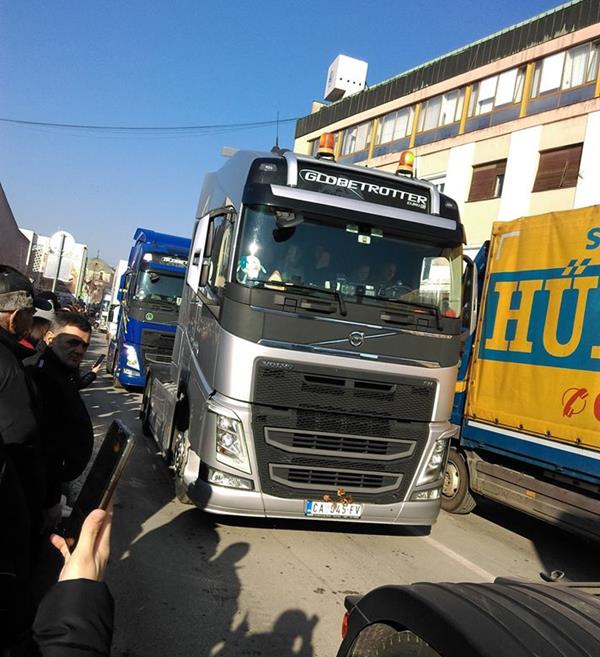 Božićno okupljanje i vožnja u centru Čačka (FOTO, VIDEO) 15 BOZIC9