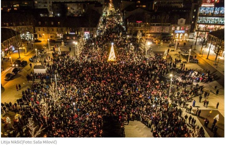 Sve više građana Crne Gore na ulicama: Ne damo svetinje (FOTO, VIDEO) 3 niksic