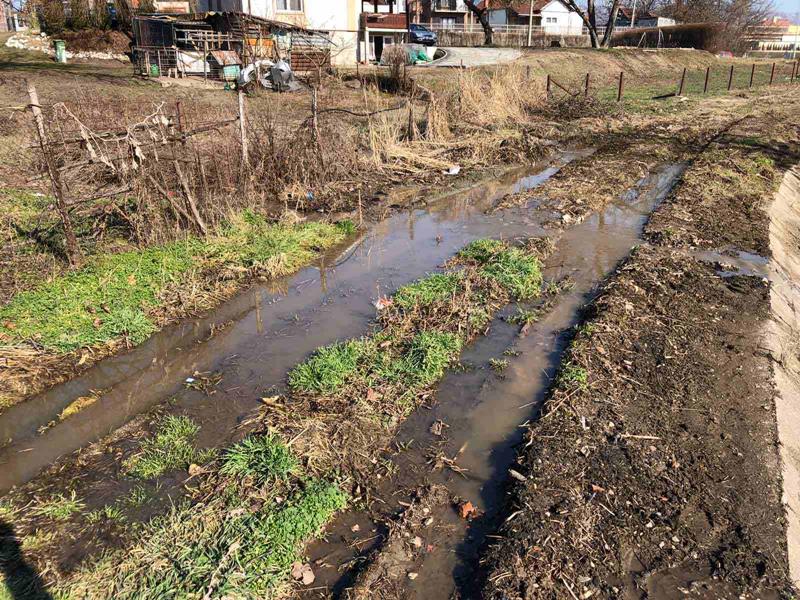 Kanalizacija problem na Keju 1 kanal1