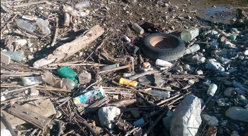 Ovčarsko-kablarska klisura u smeću dočekuje proleće 1 lovci1