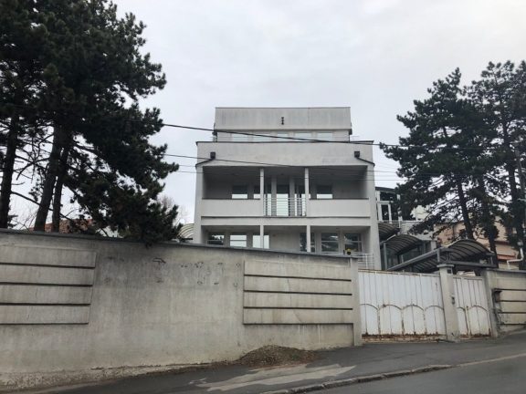 Mrkonjić dobio na poklon firmu u Crnoj Gori koju nije prijavio Agenciji 4 Zgrada Habit pharma u Beogradu 3 576x432 1