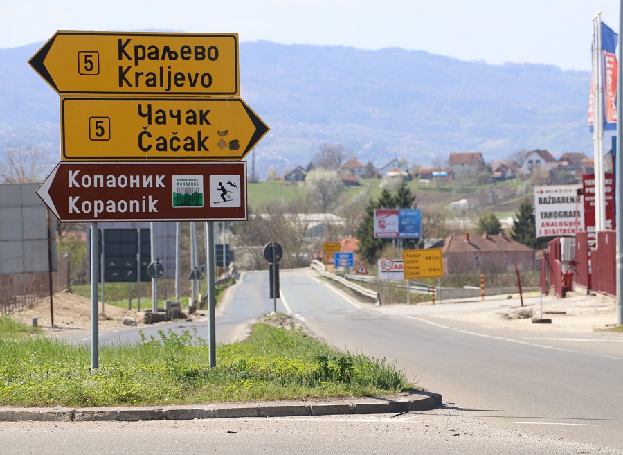 Čačani se uglavnom pridržavaju policijskog časa (FOTO) 2 CACAK ZABRANA KRETANJA 12042020 MNA MILOS LUKIC 02 scaled 1