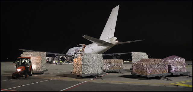 Cargo Airplane 3 06