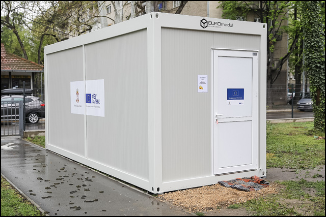 Medical Containers 10