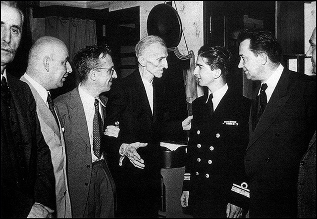 Teslin susret sa kralјem Petrom II Karađorđevićem 1942