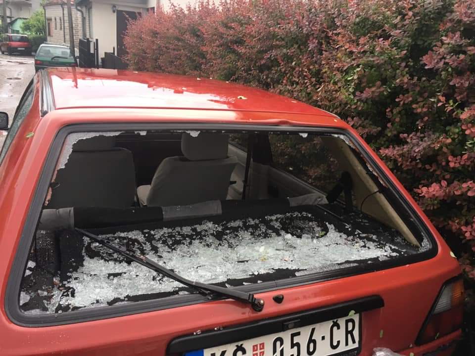 Asocijacija malinara: Grad uništio malinjake u Arilju, Ivanjici, Užicu i na Goliji 3 grad 1