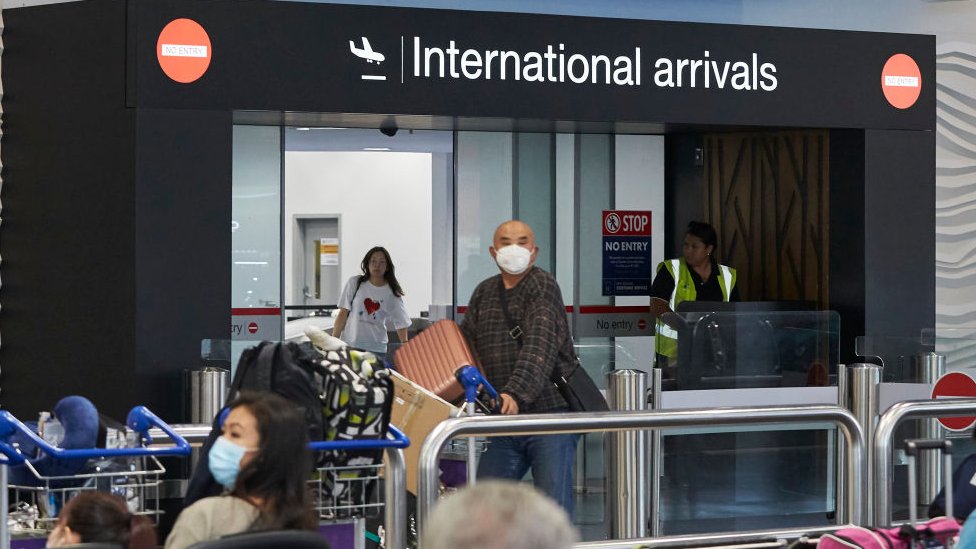 Korona virus: U Srbiji preminula jedna osoba, u Brazilu za jedan dan skoro 35.000 novih slučajeva zaraze 6 aerodrom u Ouklandu