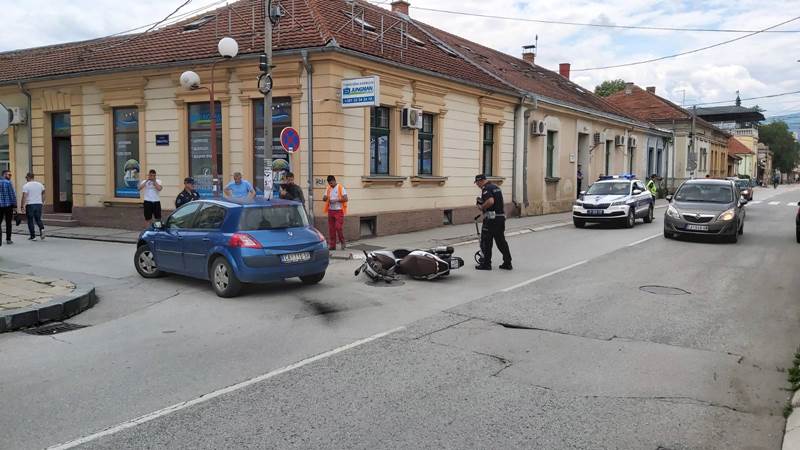 Saobraćajna nezgoda u centru grada 2 nezgoda