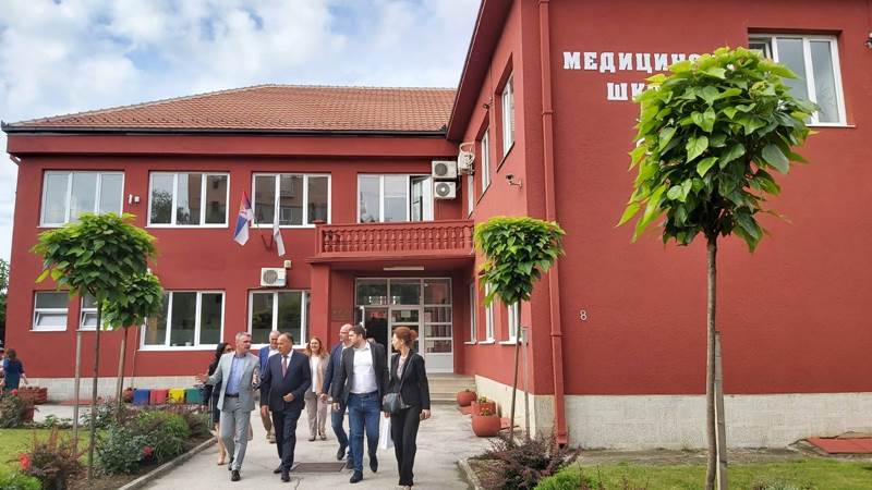 Prosvetni radnici bojkotovali ministra Šarčevića 1 skola