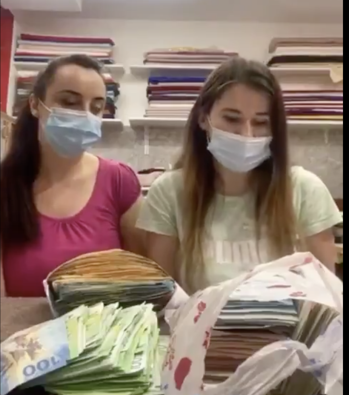 Korona virus, Novi Pazar i solidarnost : Ko su ljudi koji prikupljaju pomoć u Sandžaku i Raškoj 3 Selma Hasić Manić i Nerma Zekić Hoćanin