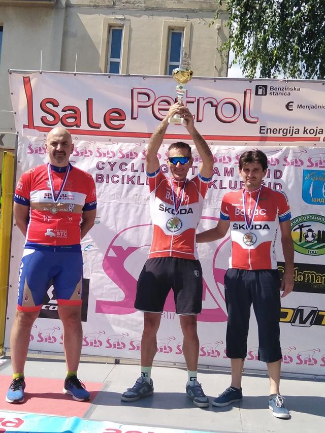 Novih pet medalja za bicikliste Borca 1 Mastersi B Toni Smiljanic i Bojan Vasovic na postolju Erdevik 2020