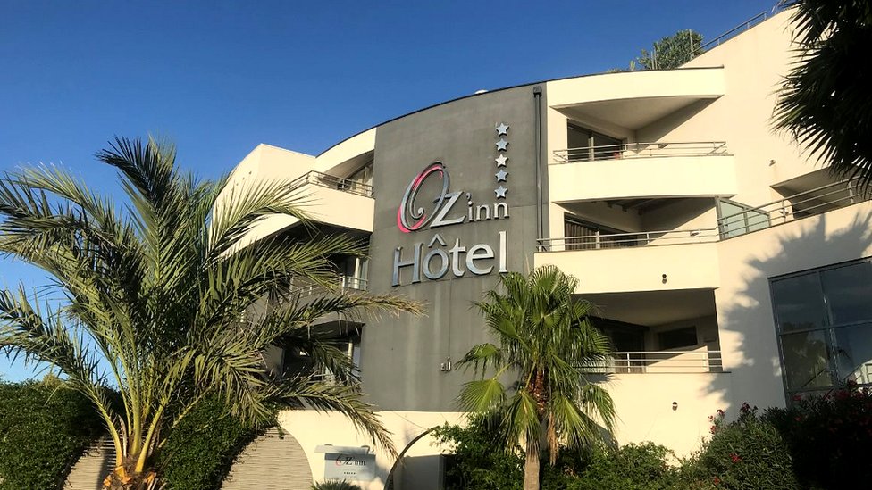 Virus korona i letovanje: Nudisti koji šire korona virus u francuskom letovalištu 4 hotel Ozin