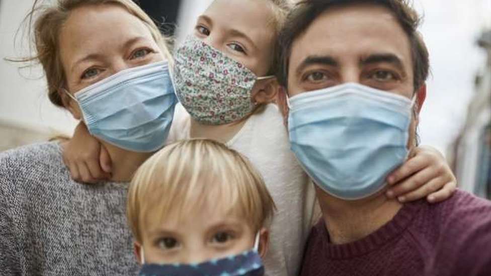 Korona virus: U Srbiji stabilna situacija, u Izraelu se pogoršava uprkos oštrim merama 3 porodica
