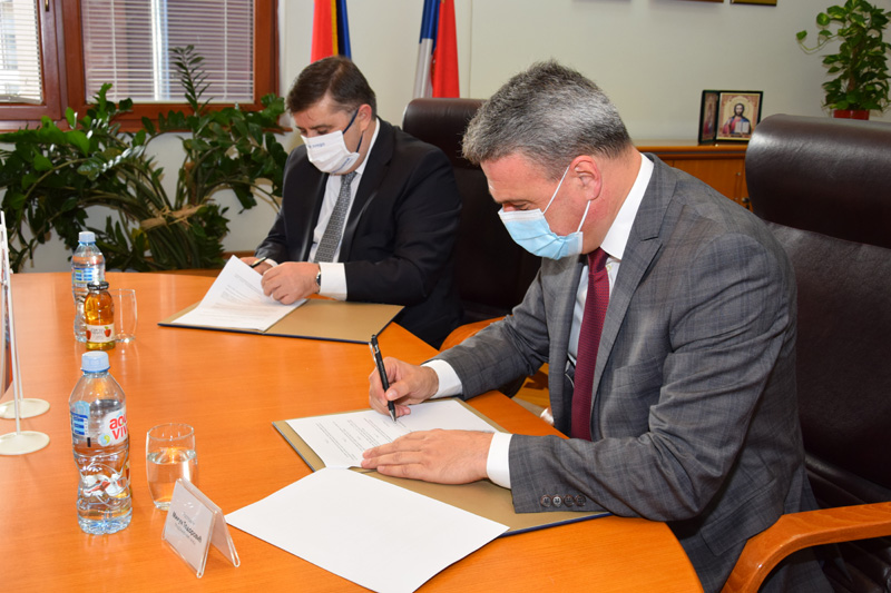 CACAK HALK BANKA UGOVOR MILUN TODOROVIC KENAN BOZKURT 30102020 MNA GRAD CACAK 01 SMALL
