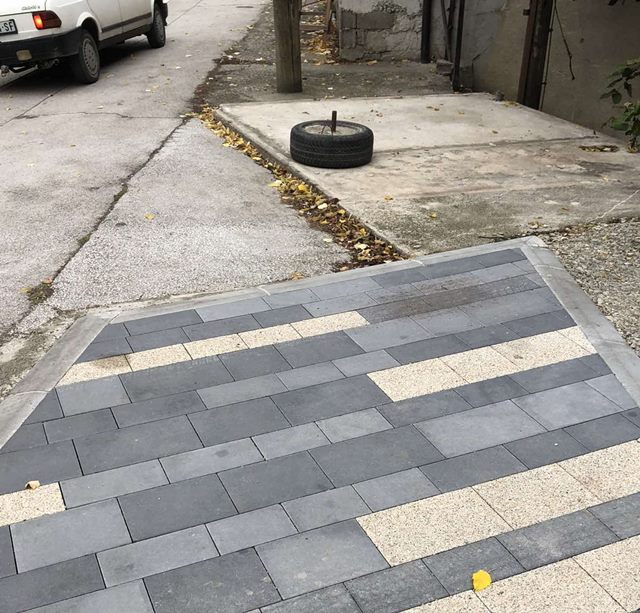 Ostavljeno nezavršeno 2 kiosik