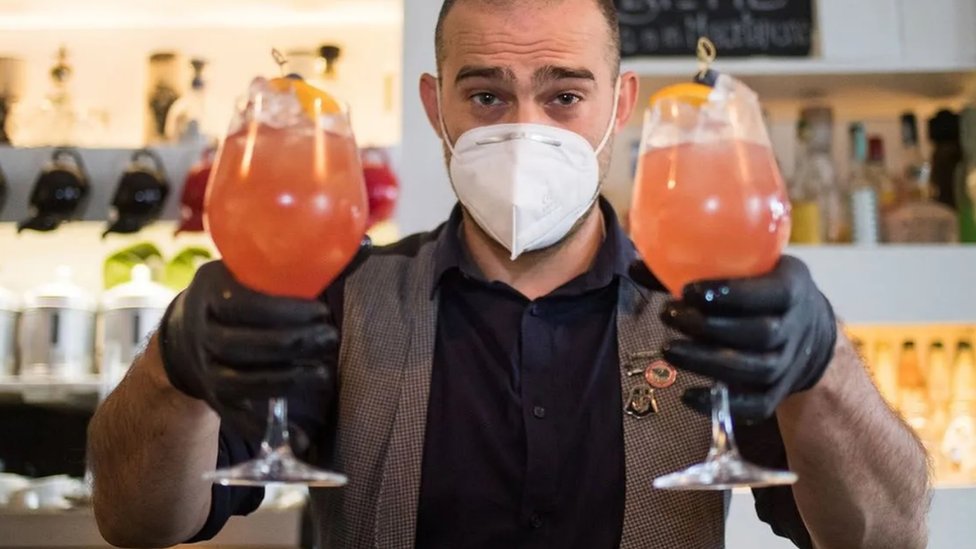 Korona virus: Kako da sačuvamo prijateljstva u vreme pandemije 1 Barmen