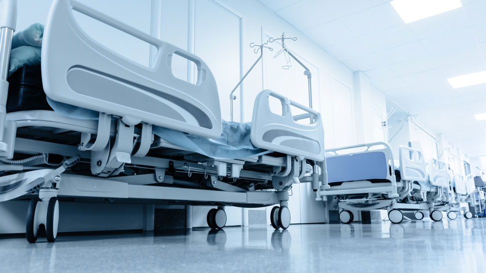 Korona virus: Koliko traje oporavak od Kovida-19 1 Hospital trolleys