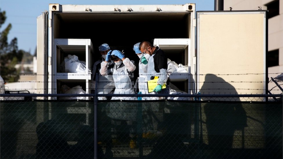 Korona virus: U Srbiji od početka epidemije više od 100.000 zaraženih, u SAD preminulo četvrt miliona ljudi 3 tela umrlih u kini