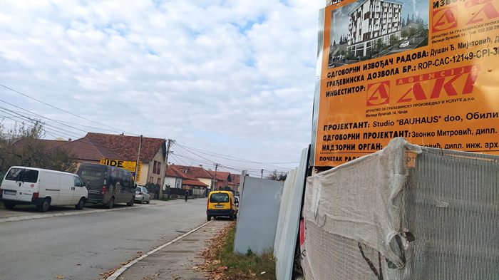 Nepropisno parkiranje, pešaci isterani na kolovoz 2 parkrianje2