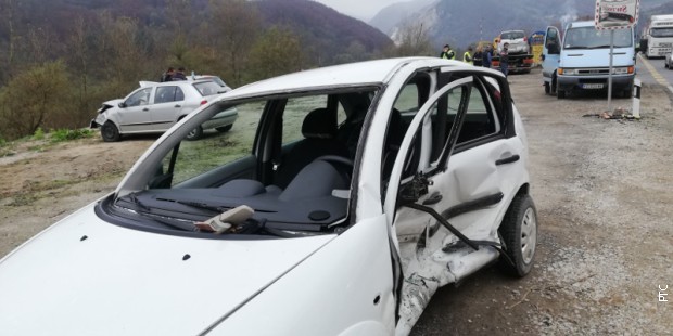 Pet vozila učestvovalo u udesu na magistralnom putu Požega - Čačak 1 poyega sudar