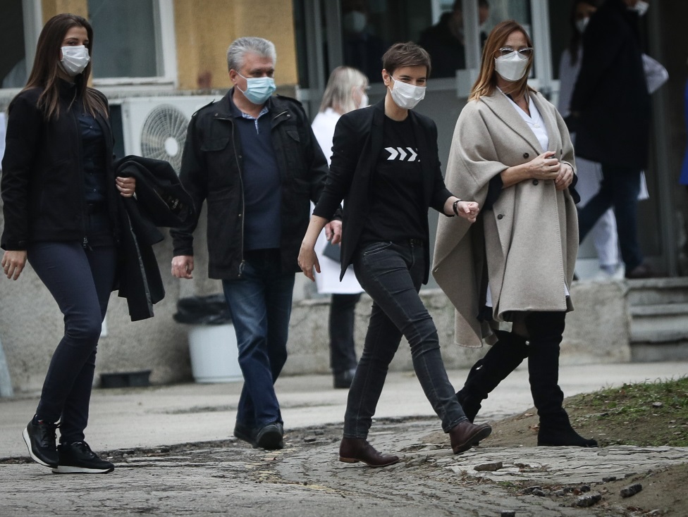 Korona virus i Srbija: „Počeli smo kontraofanzivu, sad imamo oružje" 4 Ana Brnabić